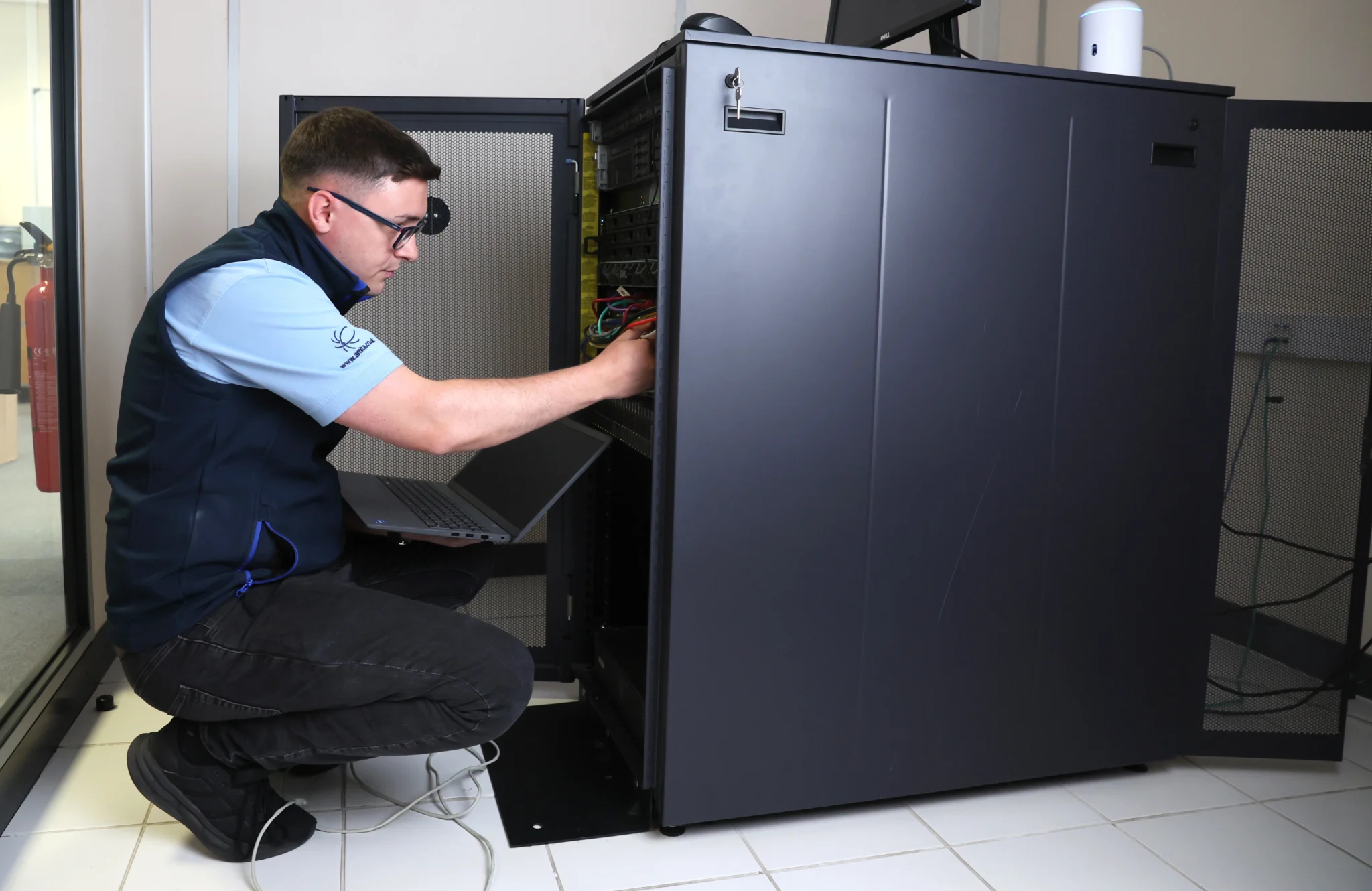 amita-fix-server-rack